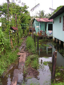 Straße unter Wasser