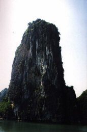 In der Halong-Bucht