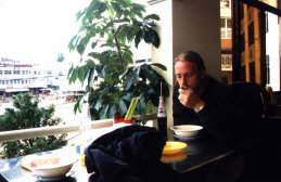Beim Suppeessen